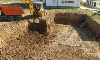 Рытье котлованов под фундамент в Орле – цена от 2639 руб. за м3 | 2Землекопа-Орл